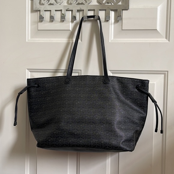 Foley + Corinna large bag/tote with small attached envelop purse inside. - Picture 5 of 12